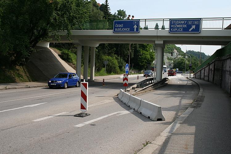 2. července 2010 - Most u kina po rekonstrukci
