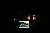 Poklady Fotoateliéru Seidel - noční prohlídky za letního úplňku s výkladem kostýmovaných průvodců a projekci nejvzácnějších fotografií ze Seidelovy sbírky v zahradách musea, 13.8.2011, foto: Martin Tůma