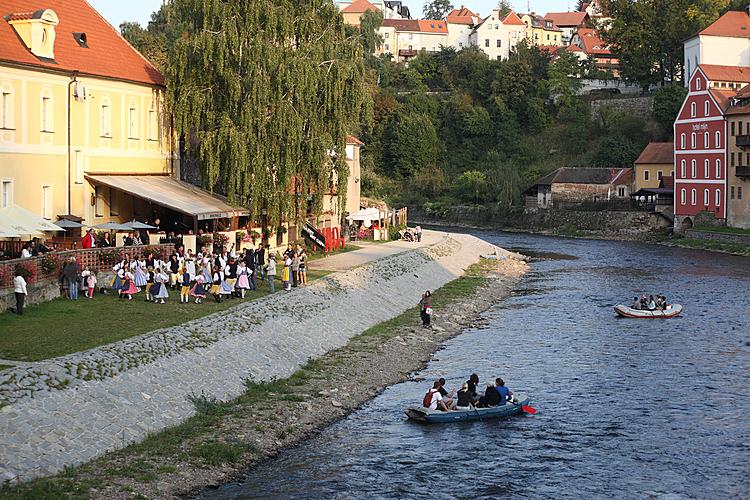 Svatováclavské slavnosti a Mezinárodní folklórní festival 2011 v Českém Krumlově, pátek 23. září 2011