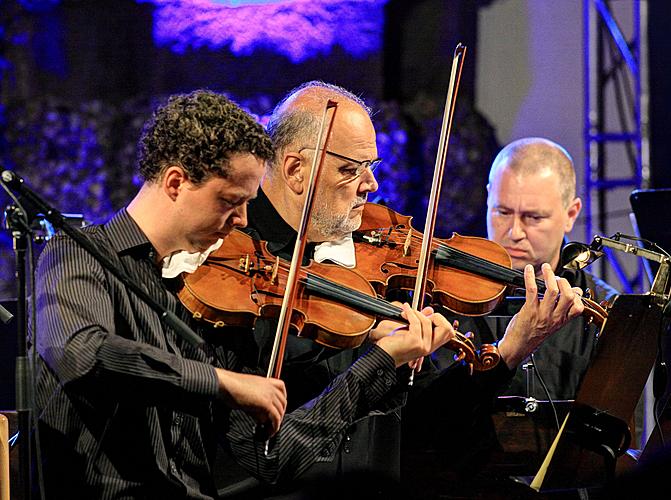 Bohuslav Matoušek (Violin), Jakub Junek (Violin) und Collegium des Symhonieorchesters des Tschechischen Rundfunks, 3.8.2012, 21. Internationales Musikfestival Český Krumlov