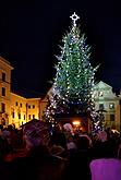 1. adventní neděle - hudebně poetické otevření adventu spojené s rozsvícením vánočního stromu, 2.12.2012, foto: Lubor Mrázek