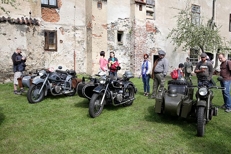 Rekonstrukce bitvy o pivovar, oslavy osvobození Českého Krumlova 4. května 2013