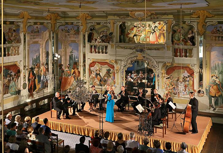 Jitka Hosprová (Viola) und Collegium des Rundfunk-Sinfonieorchesters Prag, Internationales Musikfestival Český Krumlov, 26.7.2013