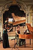 Sophia Jaffé - housle a Barbara Maria Willi - cembalo, Mezinárodní hudební festival Český Krumlov, 14.8.2013, zdroj: Auviex s.r.o., foto: Libor Sváček