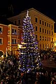 1. adventní neděle - hudebně poetické otevření adventu a rozsvícení vánočního stromu, 1.12.2013, foto: Lubor Mrázek