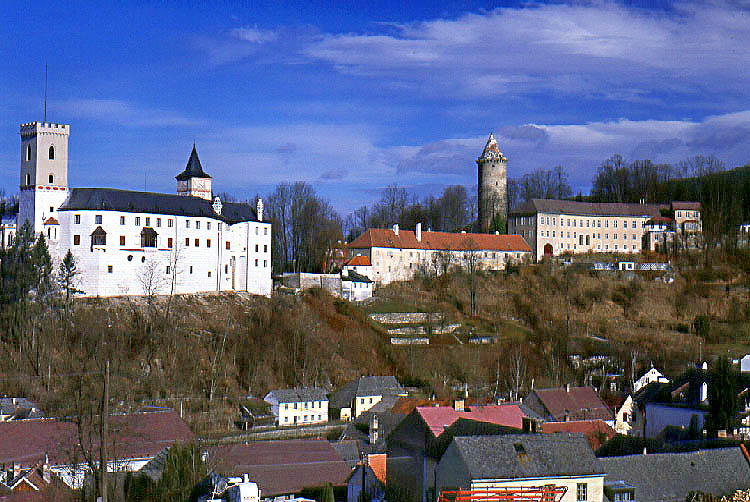 Castle Rožmberk nad Vltavou, Upper and Lower Castle