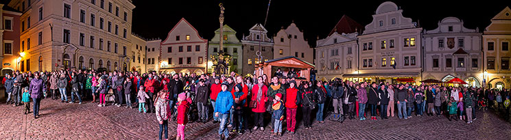 SetkÃ¡nÃ­ u pÅÃ­leÅ¾itosti 25. vÃ½roÄÃ­ sametovÃ© revoluce a pÃ¡du Å¾eleznÃ© opony, NÃ¡mÄstÃ­ Svornosti ÄeskÃ½ Krumlov, 15. listopadu 2014