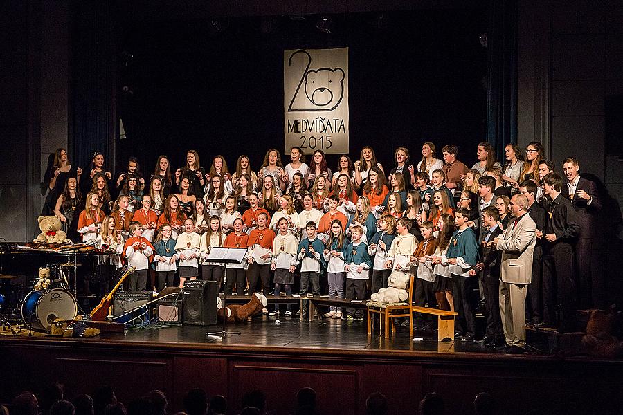 Slavnostní koncert k 20. výročí pěveckého sboru Medvíďata při ZUŠ Český Krumlov, Městské divadlo ČK 21.3.2015