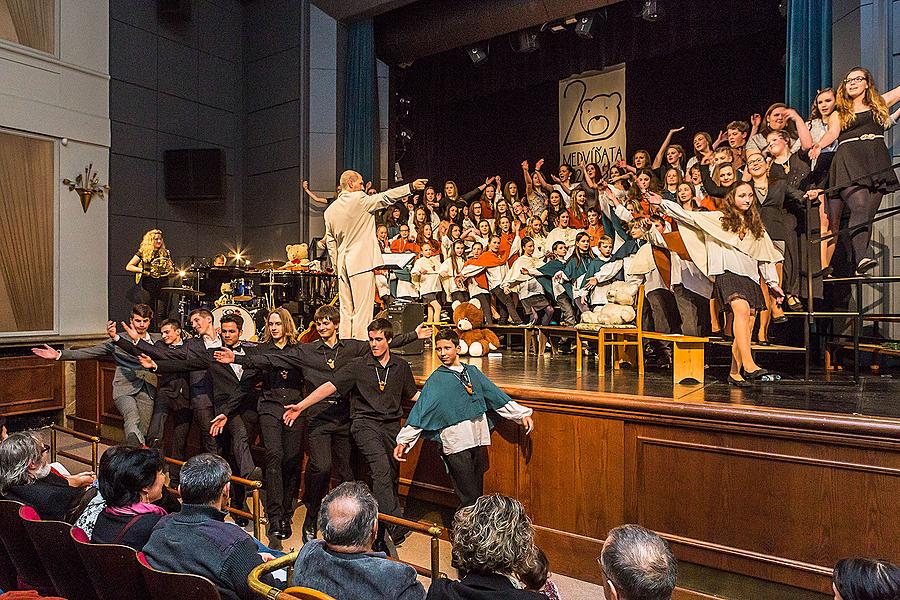 Slavnostní koncert k 20. výročí pěveckého sboru Medvíďata při ZUŠ Český Krumlov, Městské divadlo ČK 21.3.2015