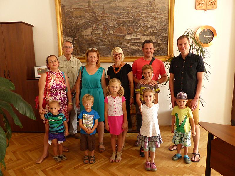 Děti z mateřských center na radnici IV