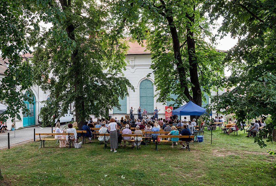 Charlie Slavík Revue & The Rhythm Girls - Jazz above the Vltava river, 2.7.2019, Chamber Music Festival Český Krumlov - 33rd Anniversary