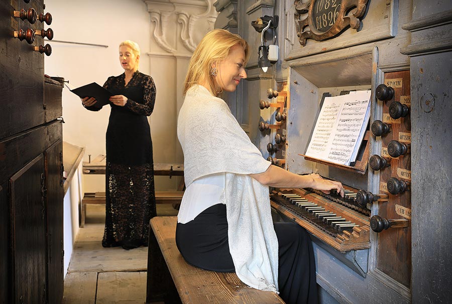 Tereza Mátlová (vocals), Michaela Káčerková (organ), Laudate Dominum – hymns, 21.7.2019, Internationales Musikfestival Český Krumlov