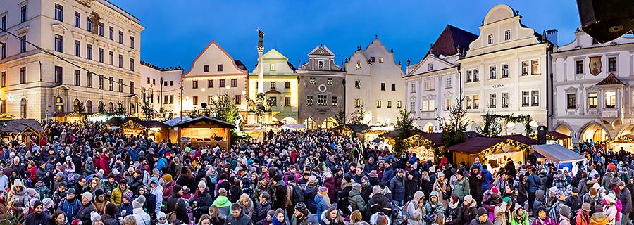1. adventní neděle - otevření Adventu spojené s rozsvícením vánočního stromu, Český Krumlov 1.12.2019