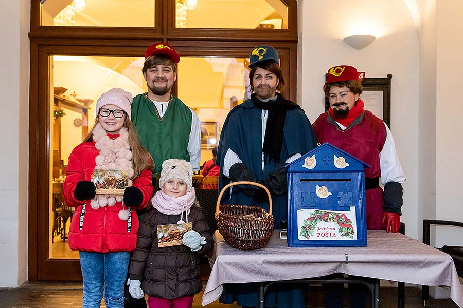 Baby Jesus Postal Office at U Zlatého Anděla and arrival of the White Lady in Český Krumlov 8.12.2019