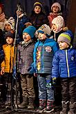 Společné zpívání u vánočního stromu, 3. adventní neděle v Českém Krumlově 15.12.2019, foto: Lubor Mrázek