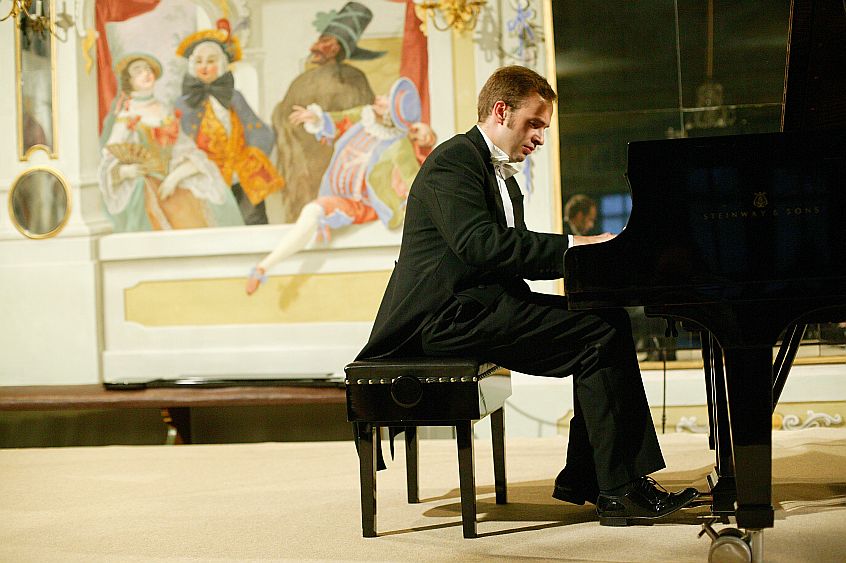 21. července 2004 - Martin Kasík – klavírní recitál, Mezinárodní hudební festival Český Krumlov, zdroj: © Auviex s.r.o., foto: Libor Sváček