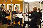 5. srpna 2004 - Kvarteto Appolon - hudba Arnolda Schönberga v Egon Schiele Art Centru, Mezinárodní hudební festival Český Krumlov, zdroj: © Auviex s.r.o., foto: Libor Sváček 