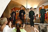 5. srpna 2004 - Kvarteto Appolon - hudba Arnolda Schönberga v Egon Schiele Art Centru, Mezinárodní hudební festival Český Krumlov, zdroj: © Auviex s.r.o., foto: Libor Sváček 