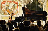 26. srpna 2004 - Jaroslava Pěchočová – klavírní recitál, Mezinárodní hudební festival Český Krumlov, zdroj: © Auviex s.r.o., foto: Libor Sváček 