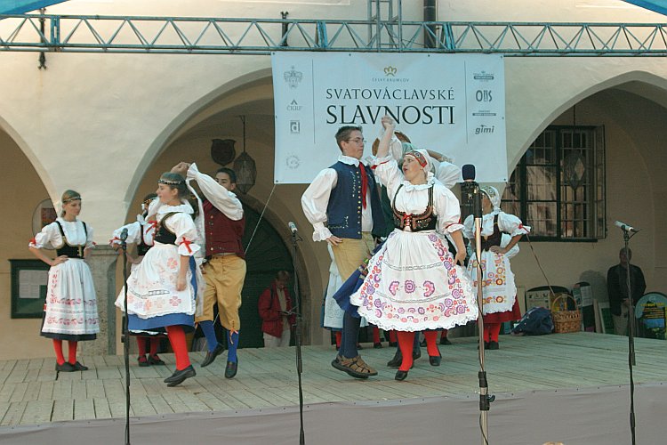 Přehlídka dětských folklórních souborů, Svatováclavské slavnosti 2004, foto: © Lubor Mrázek