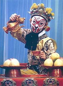 Opičí král radí v Nebeském paláci, Yang Huan, tradiční pekingská opera v Českém Krumlově 