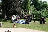 Slavnosti pětilisté růže 2005, 19. června 2005 - živé šachy, foto: © Lubor Mrázek 