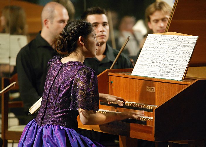 Mary Farbood und Talichs Kammerorchester, 5. August 2005, Internationales Musikfestival Český Krumlov, Bildsquelle: © Auviex s.r.o., Foto: Libor Sváček