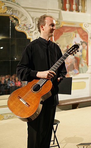 Paolo Pegoraro (Itálie), kytarový recitál, 19. srpna 2005, Mezinárodní hudební festival Český Krumlov, zdroj: © Auviex s.r.o., foto: Libor Sváček
