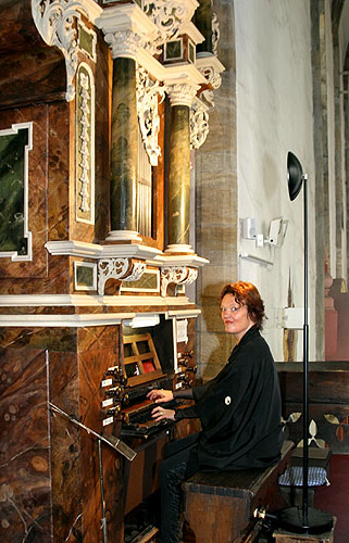 Ursula Hermann-Lom (varhany), Kostel Sv. Víta Český Krumlov, 2.7.2006, Festival komorní hudby Český Krumlov, foto: © Lubor Mrázek