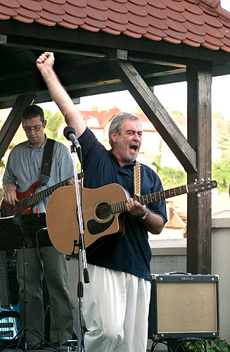 Michal Prokop a skupina Framus Five, terasa Hotelu Růže, 4.7.2006, Festival komorní hudby Český Krumlov, foto: © Lubor Mrázek