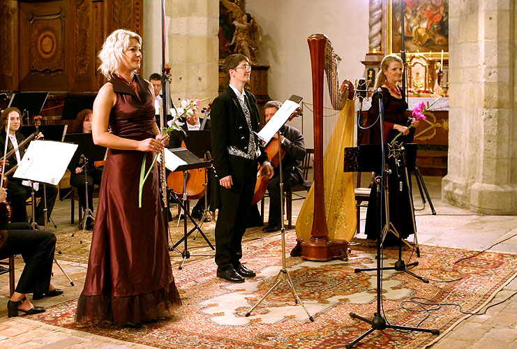 Women and Mozart, Closter Church, 26th August 2006, Zlatá Koruna Royal Music Festival, photo: © 2006 Lubor Mrázek