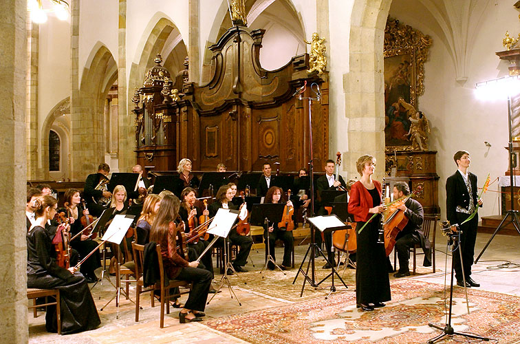 Ženy a Mozart, klášterní kostel, 26.8.2006, Královský hudební festival Zlatá Koruna, foto: © 2006 Lubor Mrázek