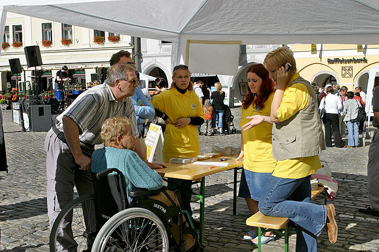Organizace akce, Den s handicapem - Den bez bariér, 9. a 10. září 2006, foto: © 2006 Lubor Mrázek