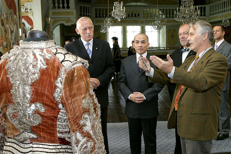 Návštěva krále Kambodže Jeho Výsosti Norodoma Sihamoniho v Českém Krumlově, 20. září 2006, foto: © 2006 Lubor Mrázek