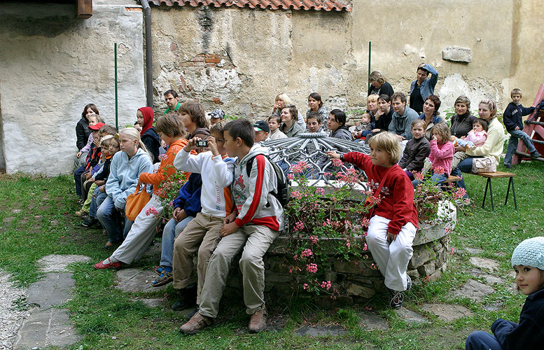 Dvoreček Hotýlku U malého Vítka, Svatováclavské slavnosti v Českém Krumlově, 28.9. - 1.10.2006, foto: © Lubor Mrázek