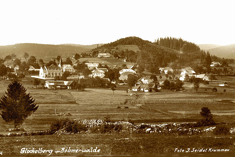 Glöckelberg (Zvonková) – Austellung am Ort der Geschichte, Gemainde, Foto: Josef Seidel