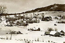Glöckelberg (Zvonková) – Austellung am Ort der Geschichte, Gemainde im Winter, Foto: Josef Seidel 