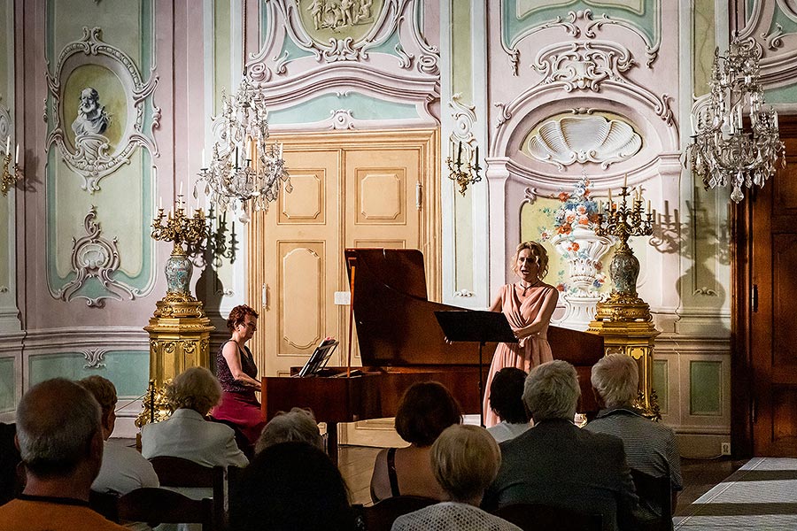 Markéta Cukrová (zpěv), Barbara Willi (kladívkový klavír), Beethoven a jeho čeští současníci, 1.7.2020, Festival komorní hudby Český Krumlov
