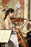 Filharmonický komorní orchestr, um. vedoucí Pavel Prantl, Barbora Kolářová, Michal Sedláček, Petra Vilánková, Markéta Janoušková, Ui-Youn Hong (J. Korea) - housle, dirigent: Mr. Kerry Stratton (Kanada), 19.7.2008, Mezinárodní hudební festival Český Krumlov, zdroj: Auviex s.r.o., foto: Libor Sváček 