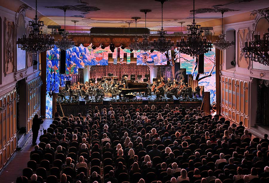 Closing concert - Ivo Kahánek (piano), Stanislav Masaryk (trumpet), Czech Philharmonic, Conductor Semyon Bychkov, Castle Riding hall, International Music Festival Český Krumlov, 3.10.2020