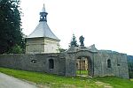 Die Kapelle und der Kreuzweg in Studenec