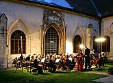 Filharmonický orchestr České Budějovice, dirigent - David Švec, Nadia Ladkany - mezzosoprán, Rajský dvůr, Královský hudební festival Zlatá Koruna, foto© 2006 Lubor Mrázek Archiv OIS - 2006080723b 