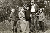 Rodina Josefa Seidela, dobová fotografie, © Českokrumlovský rozvojový fond spol. s r.o. 