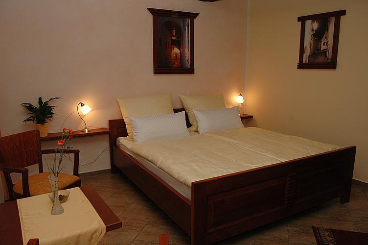 Triple-bed room, 3 + 0, Restaurant a penzion Pod Radnicí